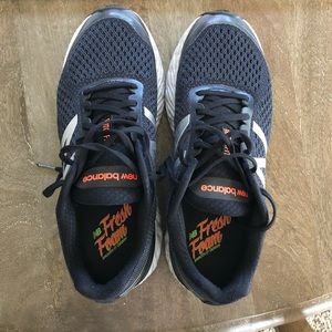New Balance Men’s Fresh Foam Vongo 2 Shoes Sz 10D